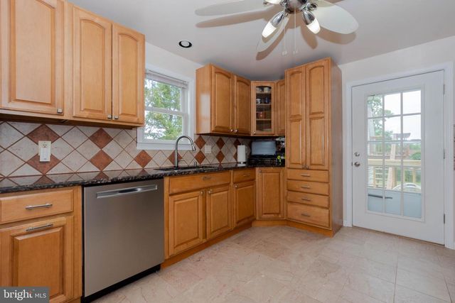 6414 KENWOOD, Rosedale, MD 21237