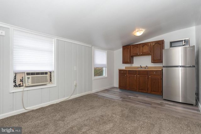 6414 KENWOOD, Rosedale, MD 21237