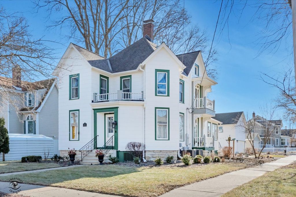 303 E Prospect Avenue, Ottawa, IL 61350