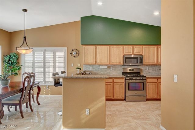 4940 Black Bear Road 202, Las Vegas, NV 89149