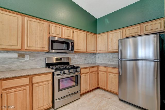 4940 Black Bear Road 202, Las Vegas, NV 89149