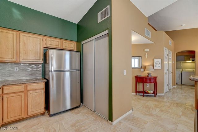 4940 Black Bear Road 202, Las Vegas, NV 89149