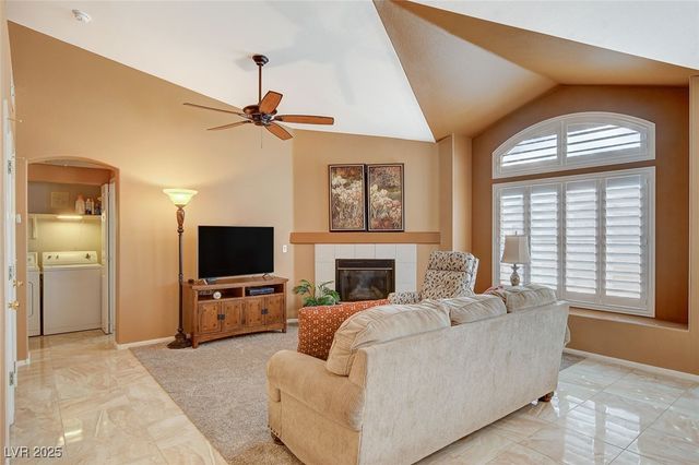 4940 Black Bear Road 202, Las Vegas, NV 89149