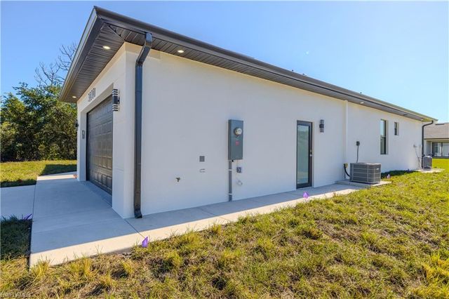 3303 24 ST SW, Lehigh Acres, FL 33976