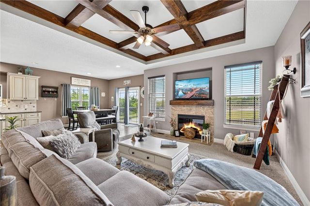 25250 W 141ST Terrace, Olathe, KS 66061