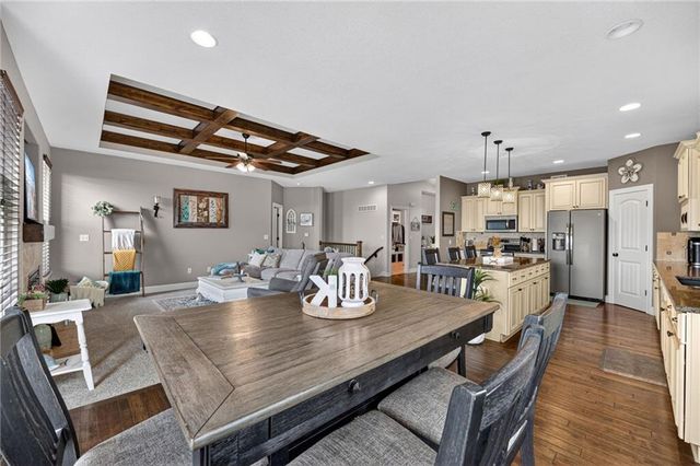 25250 W 141ST Terrace, Olathe, KS 66061