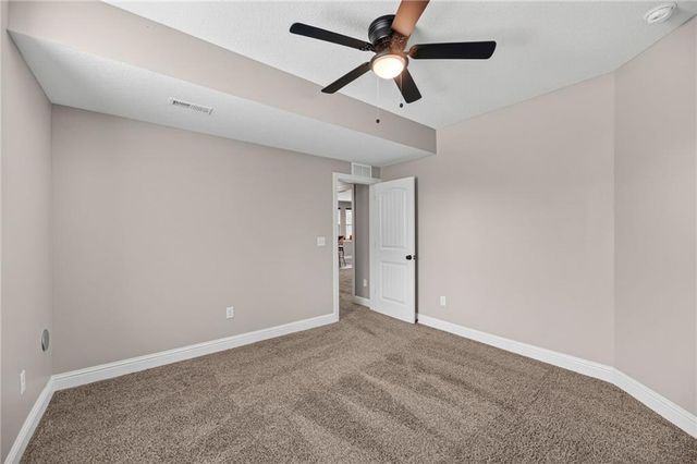 25250 W 141ST Terrace, Olathe, KS 66061