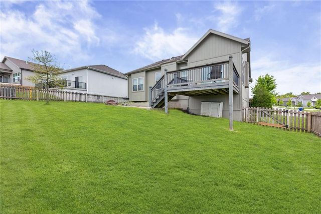 25250 W 141ST Terrace, Olathe, KS 66061