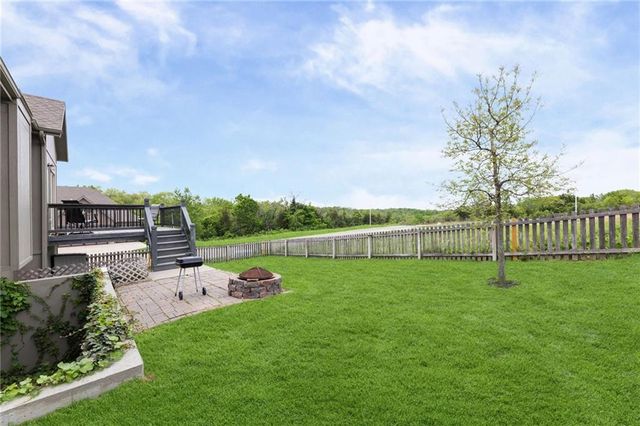 25250 W 141ST Terrace, Olathe, KS 66061