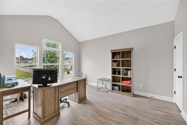 25250 W 141ST Terrace, Olathe, KS 66061