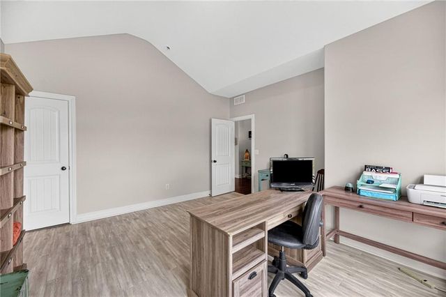 25250 W 141ST Terrace, Olathe, KS 66061