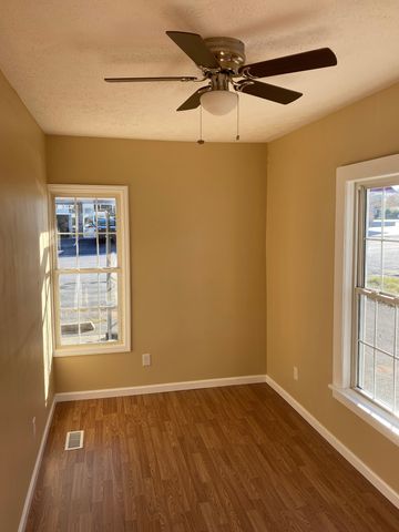 201 E McLean St, Manchester, TN 37355