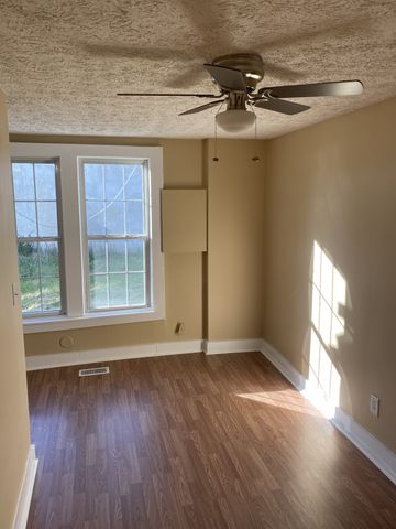 201 E McLean St, Manchester, TN 37355