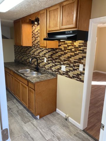 201 E McLean St, Manchester, TN 37355