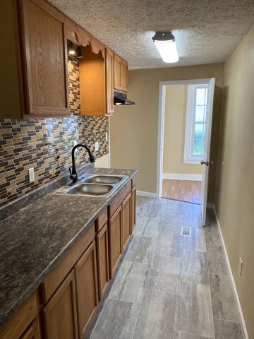 201 E McLean St, Manchester, TN 37355