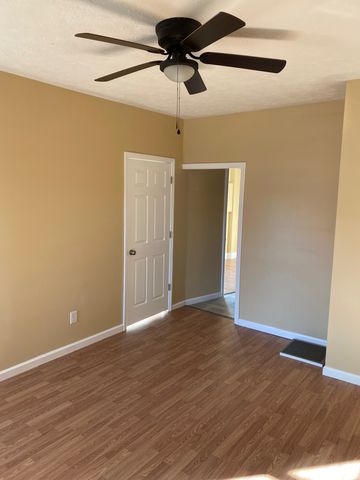 201 E McLean St, Manchester, TN 37355
