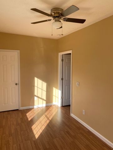 201 E McLean St, Manchester, TN 37355