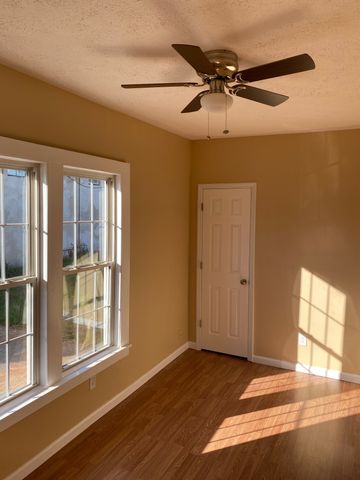201 E McLean St, Manchester, TN 37355