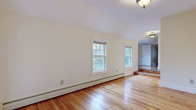 8 Crown Street, Worcester, MA 01609