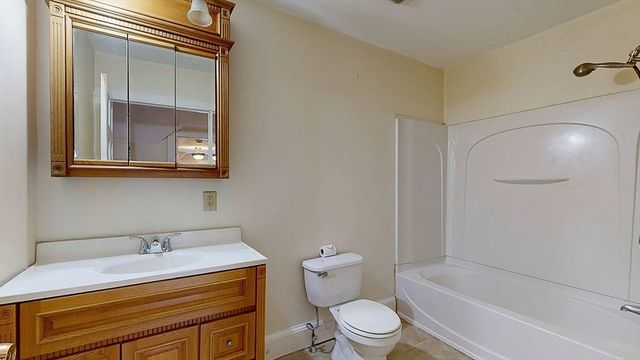 8 Crown Street, Worcester, MA 01609