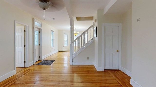 8 Crown Street, Worcester, MA 01609