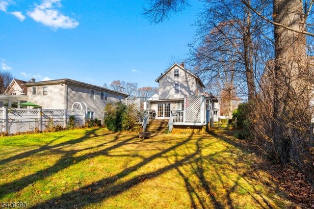 26 Maple Ave, Morris Plains Boro, NJ 07950