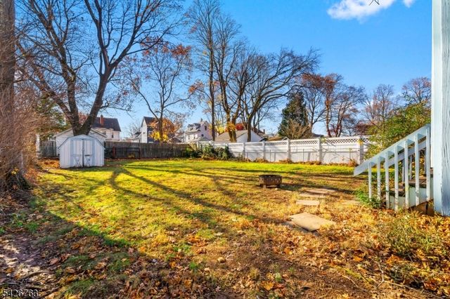 26 Maple Ave, Morris Plains Boro, NJ 07950