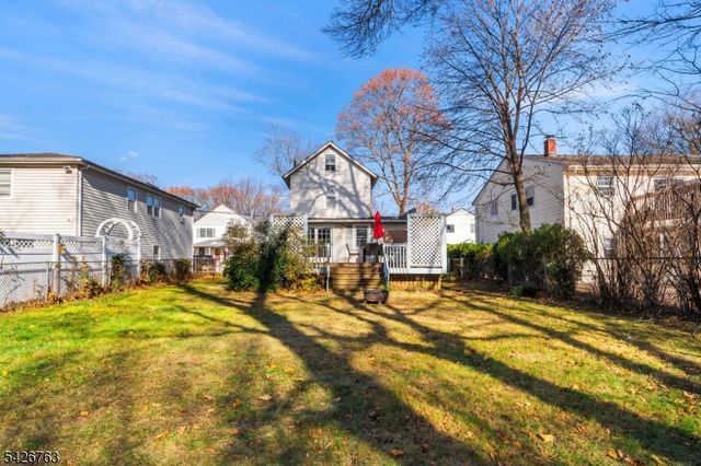 26 Maple Ave, Morris Plains Boro, NJ 07950