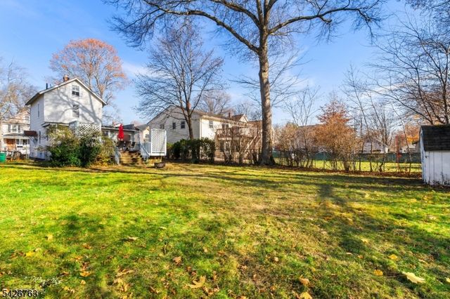 26 Maple Ave, Morris Plains Boro, NJ 07950