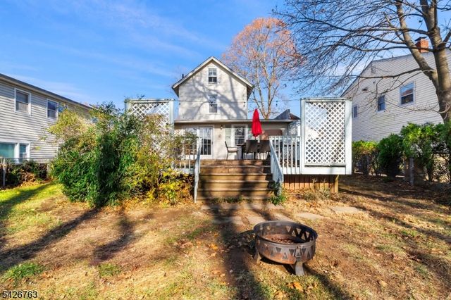 26 Maple Ave, Morris Plains Boro, NJ 07950