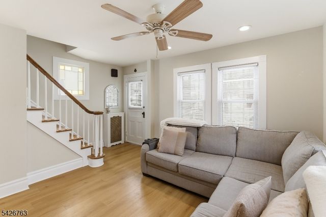 26 Maple Ave, Morris Plains Boro, NJ 07950