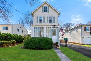 26 Maple Ave, Morris Plains Boro, NJ 07950