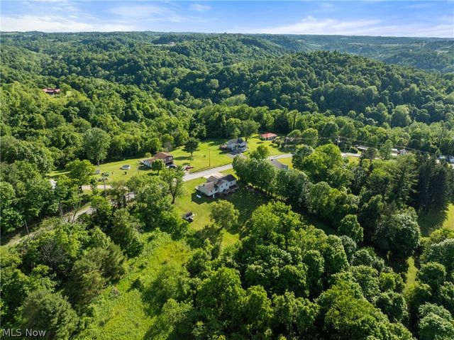 64243 Sand Hill Road, Bellaire, OH 43906