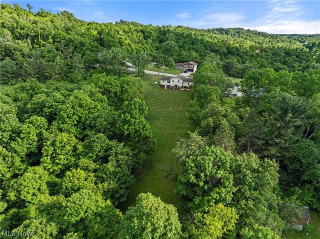 64243 Sand Hill Road, Bellaire, OH 43906