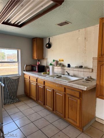 1274 Hookers Point RD, Clewiston, FL 33440