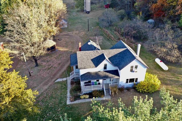 W1712 Deerborn Drive, Neshkoro, WI 54960