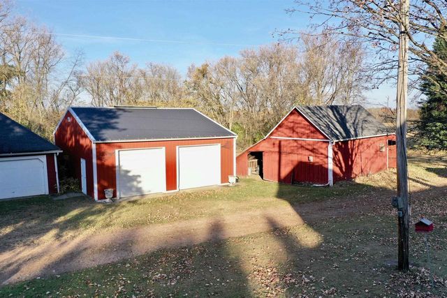 W1712 Deerborn Drive, Neshkoro, WI 54960