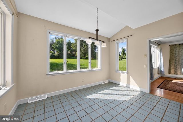 140 LLOYD RD, West Grove, PA 19390