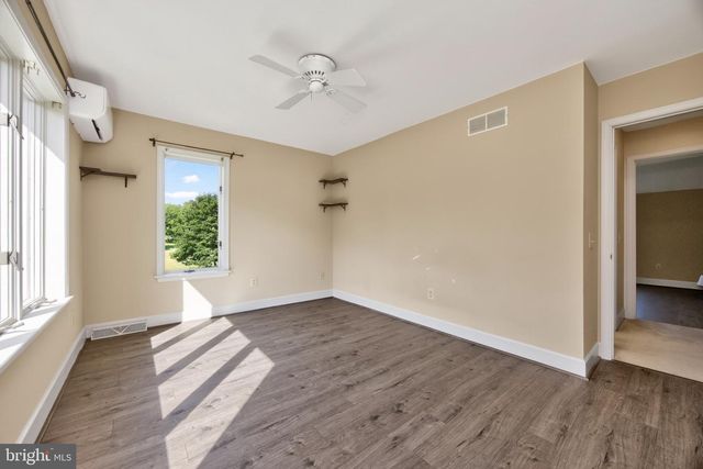 140 LLOYD RD, West Grove, PA 19390
