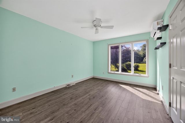 140 LLOYD RD, West Grove, PA 19390