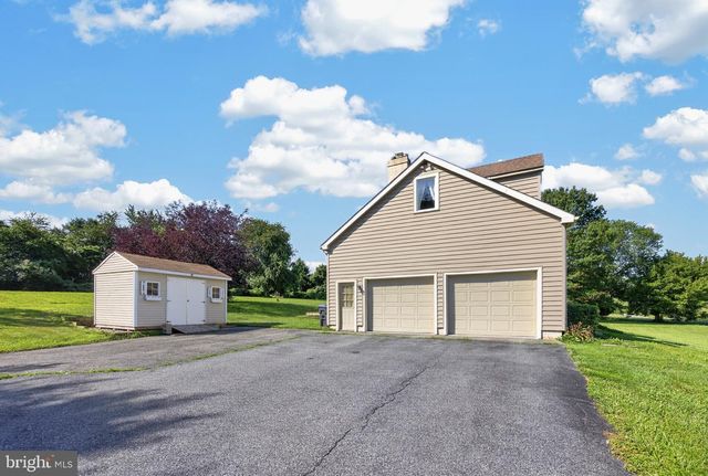 140 LLOYD RD, West Grove, PA 19390