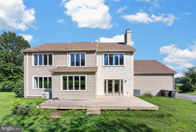 140 LLOYD RD, West Grove, PA 19390