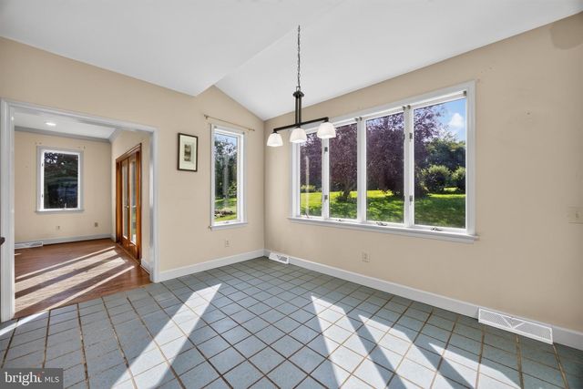 140 LLOYD RD, West Grove, PA 19390