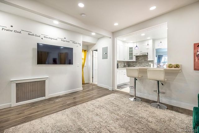 555 S 5th Avenue, Mount Vernon, NY 10550