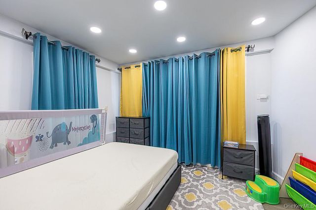 555 S 5th Avenue, Mount Vernon, NY 10550