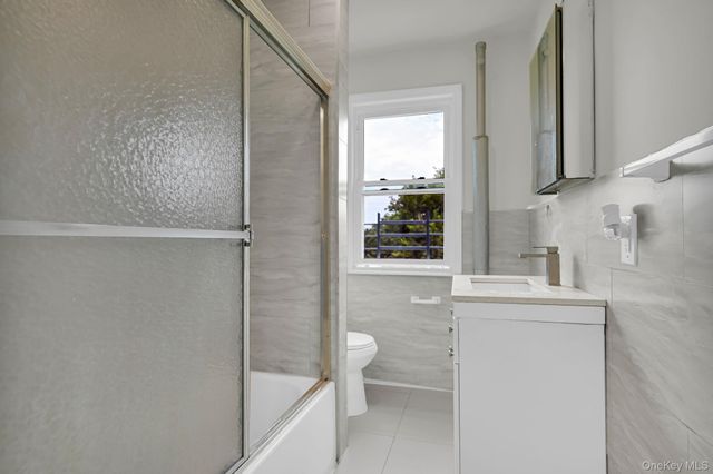 555 S 5th Avenue, Mount Vernon, NY 10550