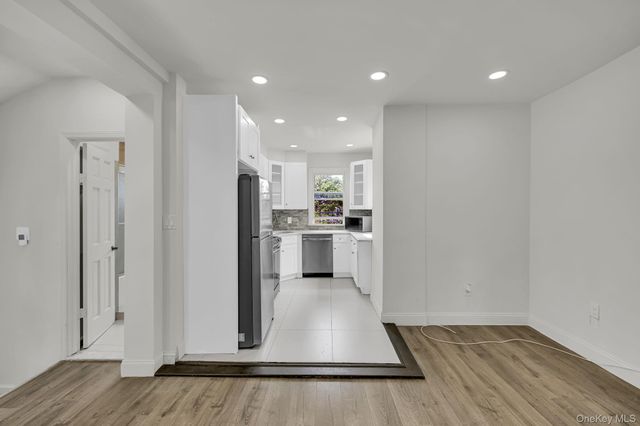 555 S 5th Avenue, Mount Vernon, NY 10550