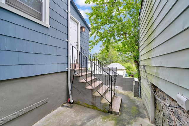 555 S 5th Avenue, Mount Vernon, NY 10550