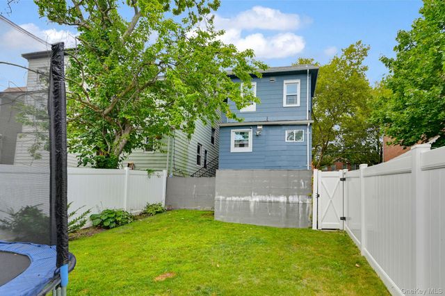 555 S 5th Avenue, Mount Vernon, NY 10550