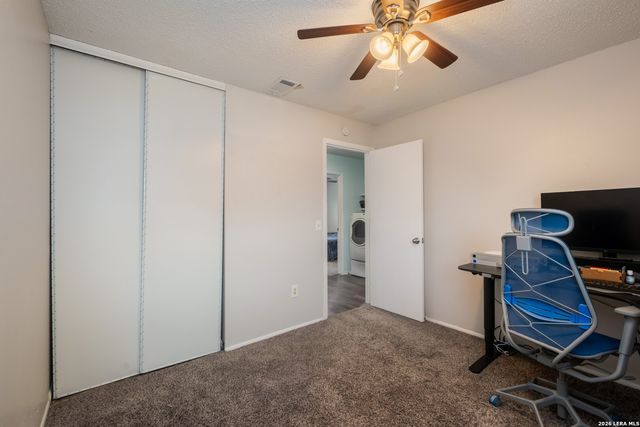 113 Friendswood Path, Universal City, TX 78148